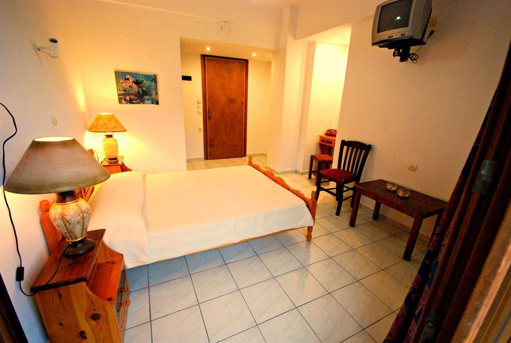 Hotel Agnadi - Horefto Bagian luar foto