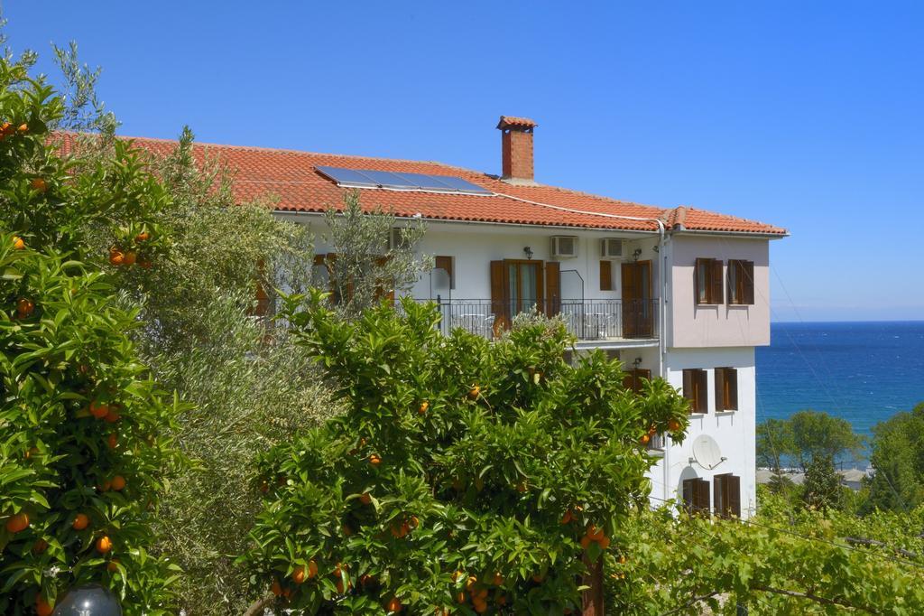 Hotel Agnadi - Horefto Bagian luar foto