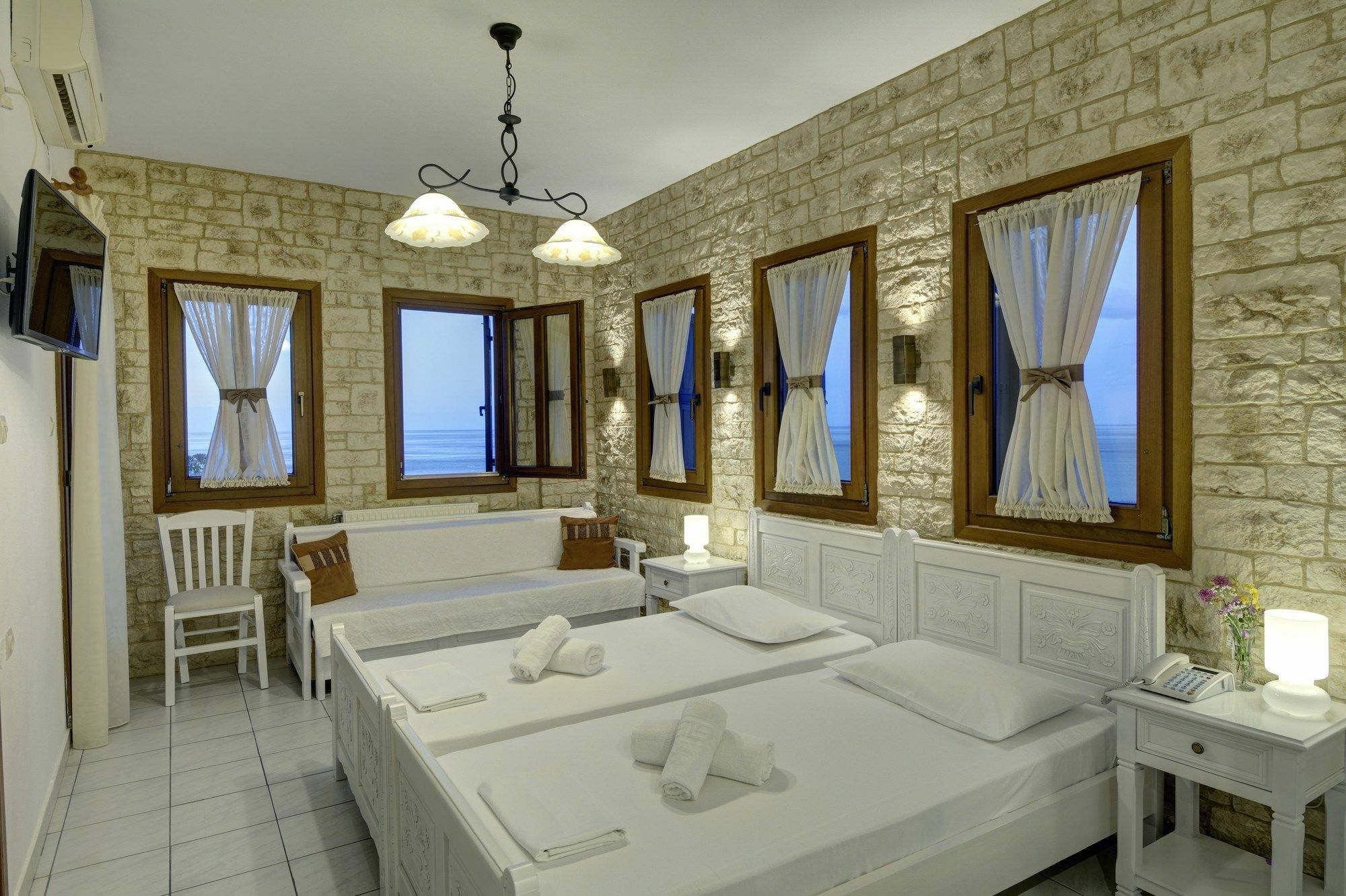 Hotel Agnadi - Horefto Bagian luar foto