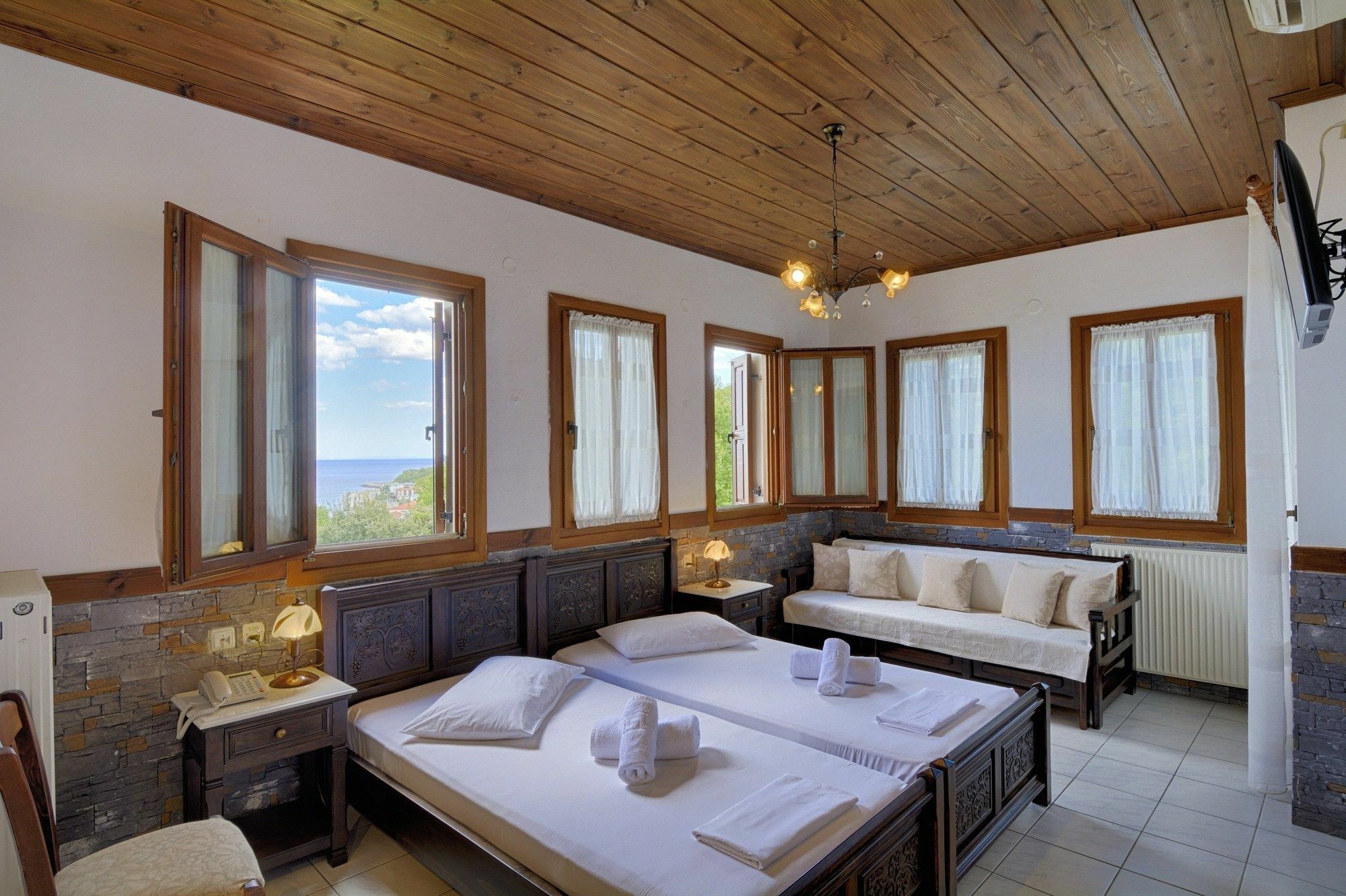 Hotel Agnadi - Horefto Bagian luar foto